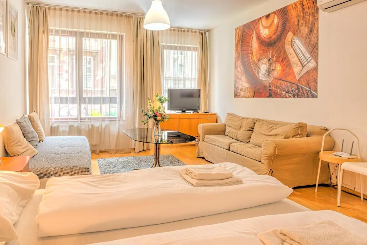 Budapest City Apartments 0*,  הונגריה