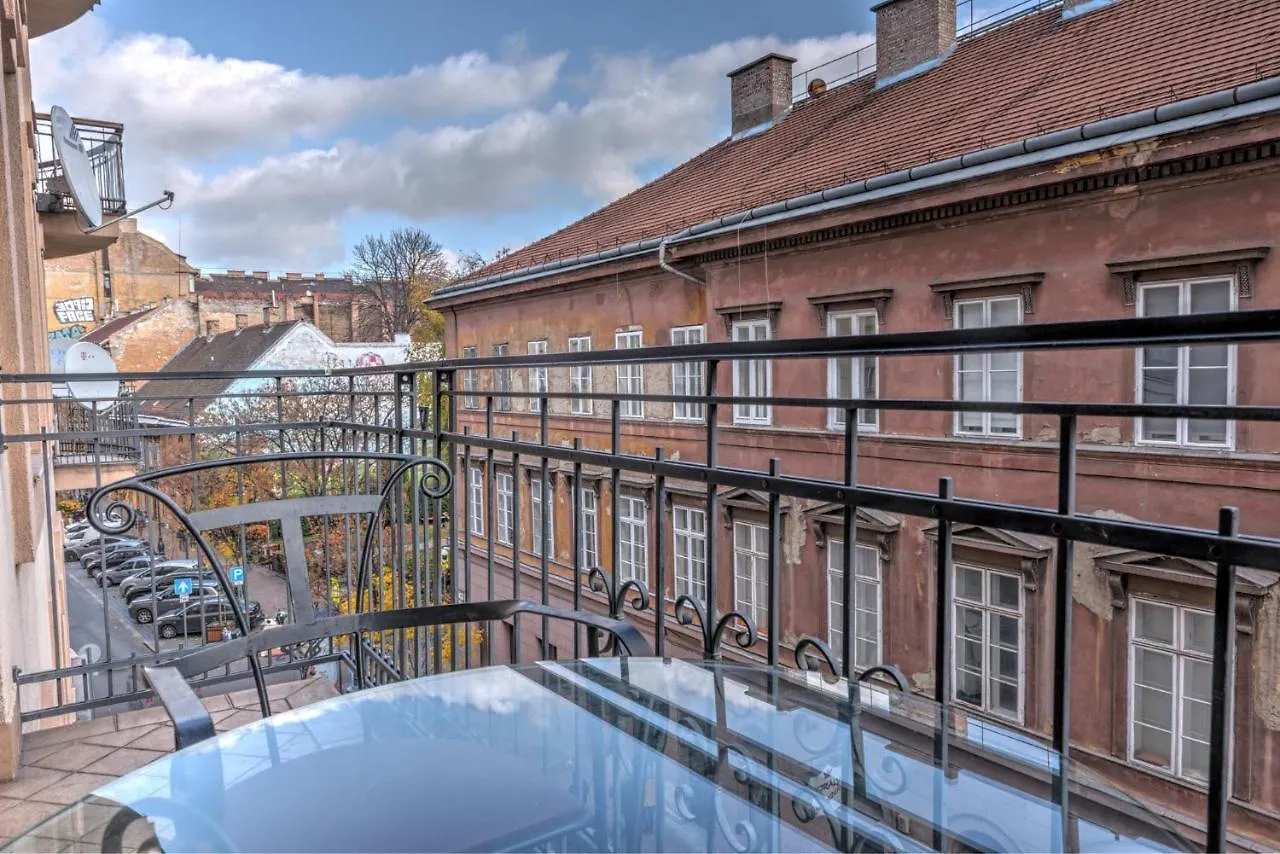 Budapest City Apartments